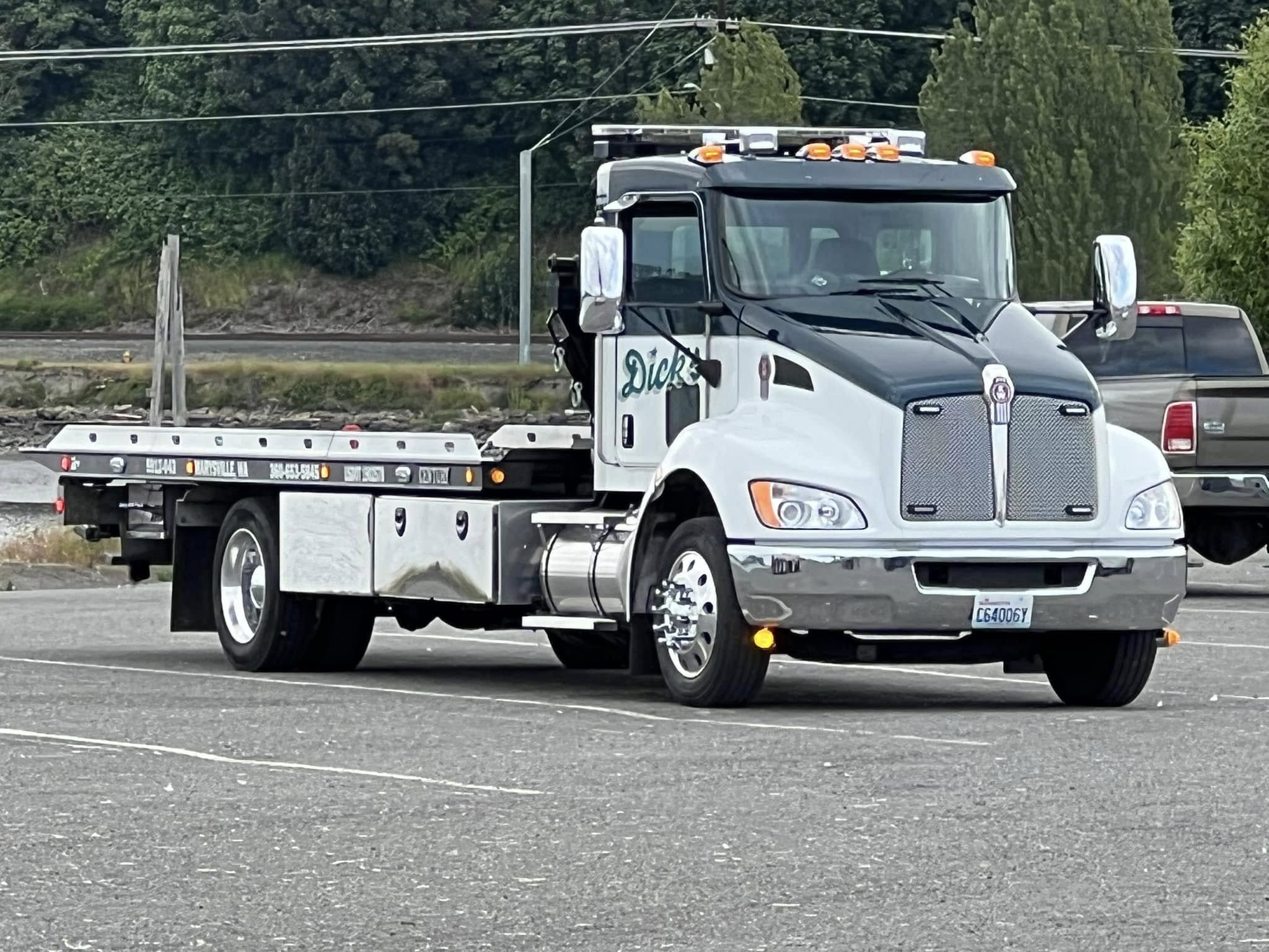 How Much Does a Tow Truck Cost?